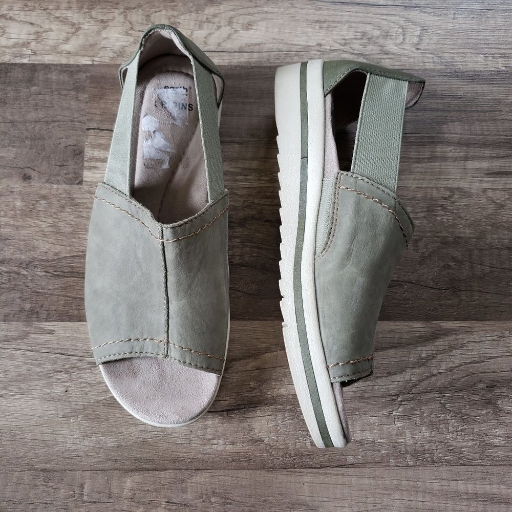 Earth Origins green peep toe sandals